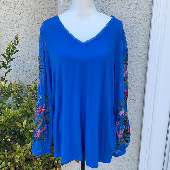Soft Surroundings Tops - Soft Surroundings Blue Floral Mesh Sleeve Tunic Top Sz 1X